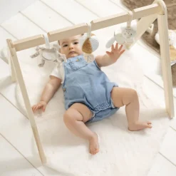 Arche en bois avec jouets à suspendre ernest, flo & oli