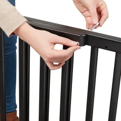 Barrière de sécurité deco pop extensible 63-106 cm fixation vis ou pression noir