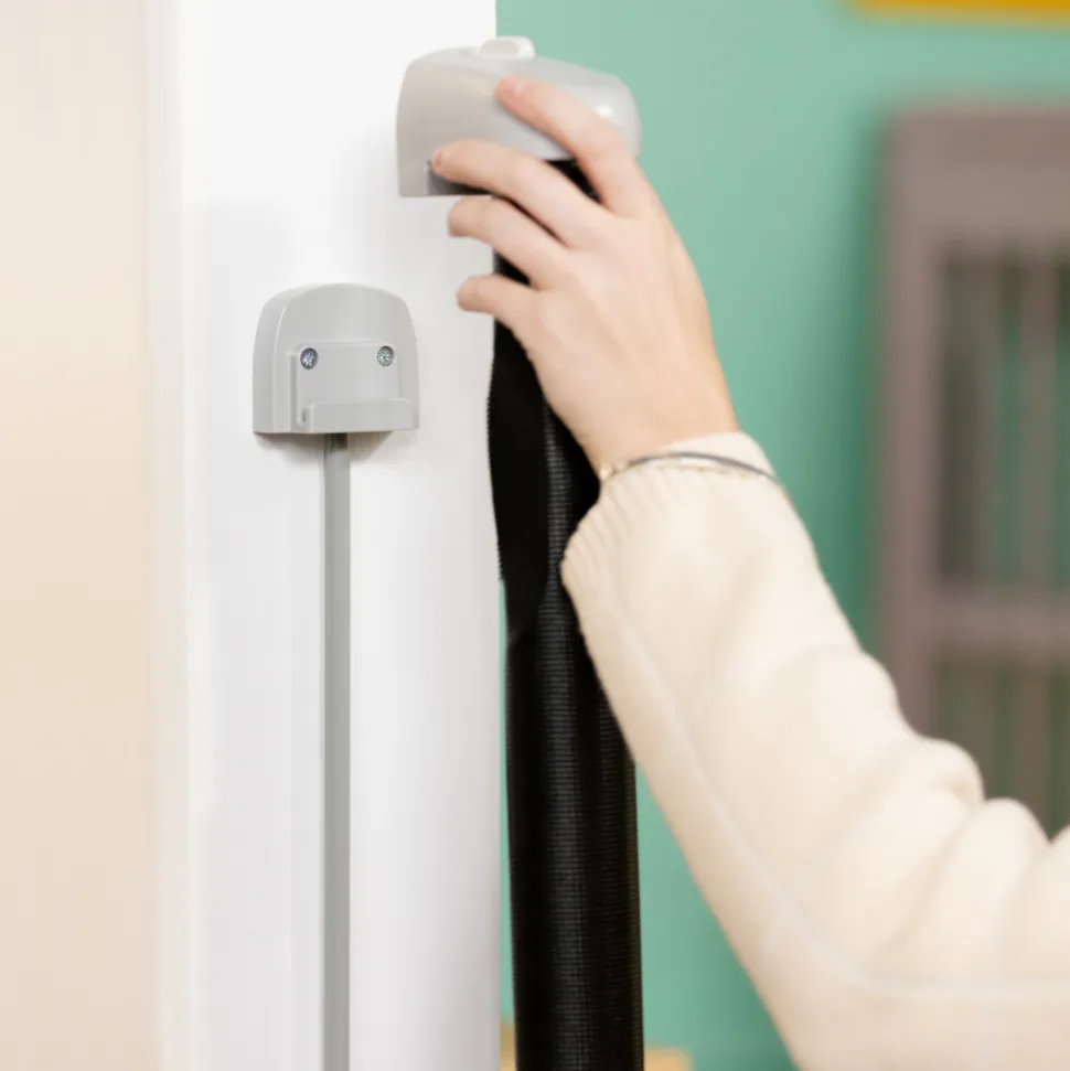 Barrière de sécurité enfant , jusqu'à 136 cm, auto lock, retractable, facile à installer