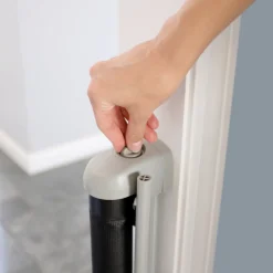 Barrière de sécurité enfant , jusqu'à 136 cm, auto lock, retractable, facile à installer