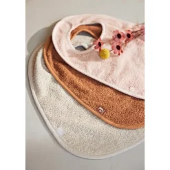 Bavoir éponge nougat