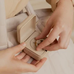 Boîte à tétines ivory