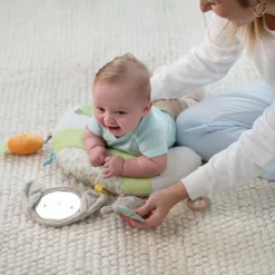 Cale bébé d'activités multisensoriel avec 4 jouets amovibles sylvi