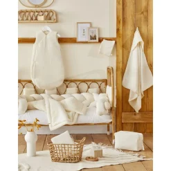 Cape de bain bébé avec gant de toilette mousse de lait