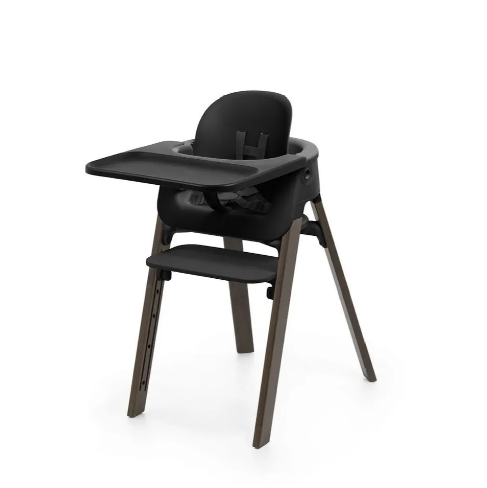 Chaise haute steps complète avec baby set et plateau noir / warm brown