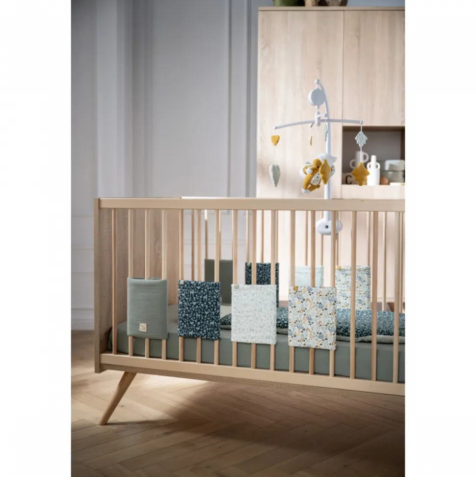 Chambre bébé duo lit 70x140cm bois + commode sauge seventies
