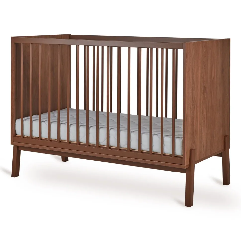 Chambre trio lit bébé 60x120 cm ashi chataignier+commode 3 tiroirs ashi chataignier avec plan à langer+armoire 2 portes ashi chataignier