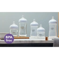 Coffret 3 biberons nouveau-né natural response et un goupillon scd837/12
