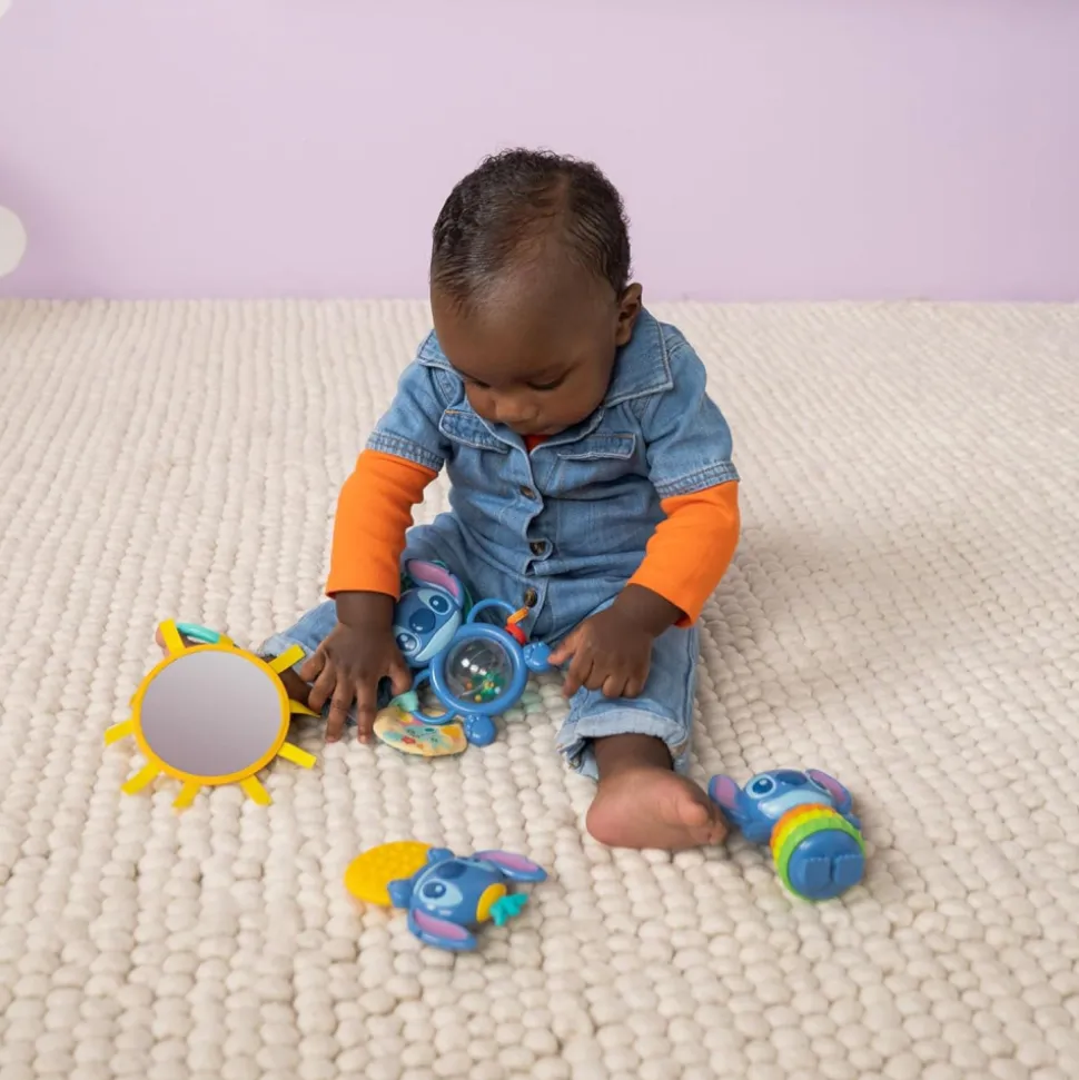Coffret cadeau pour bébé avec 4 jouets stitch