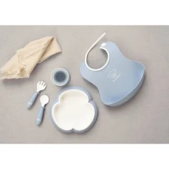 Coffret repas avec bavoir bleu pastel