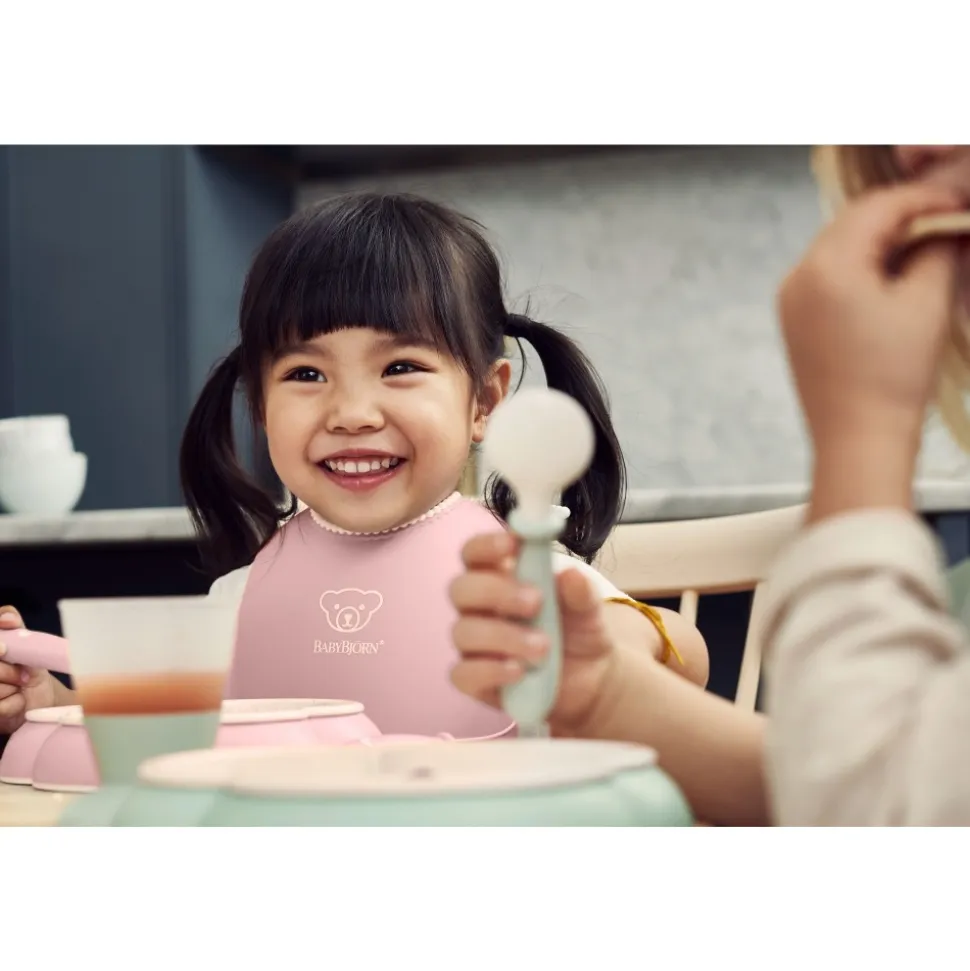 Coffret repas avec bavoir rose pastel