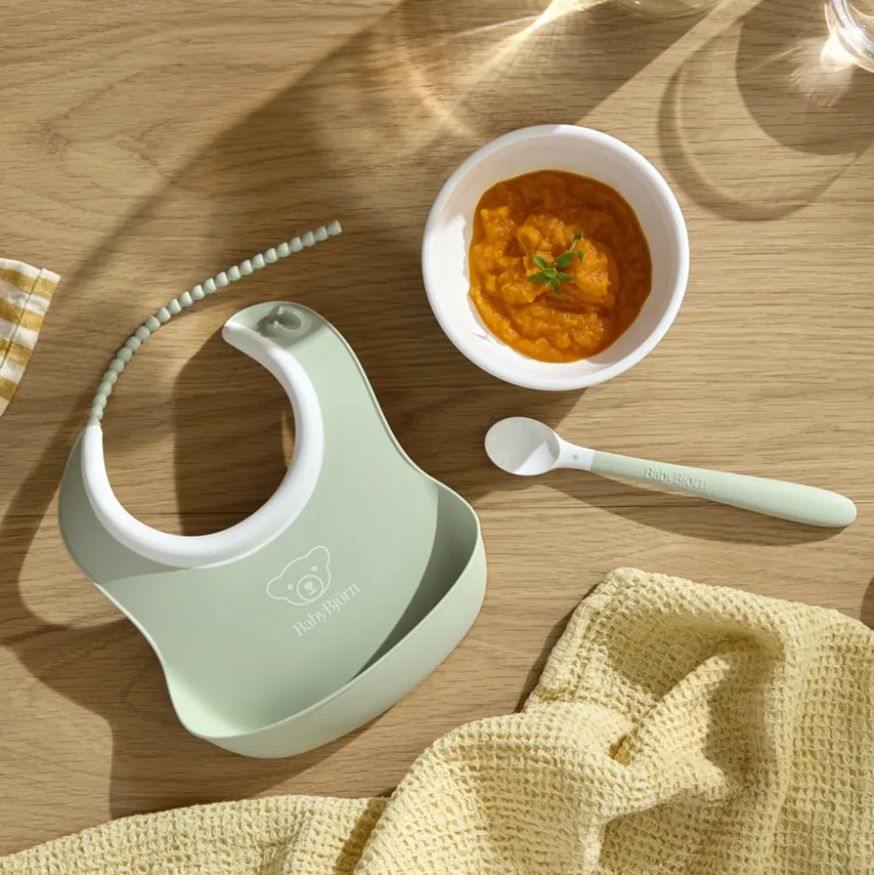 Coffret repas avec bavoir vert pastel