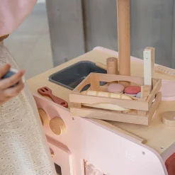 Cuisine en bois - rose
