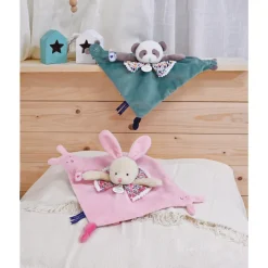 Doudou avec marionnette à doigt panda