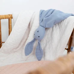 Doudou lange lapin bleu ciel de gris