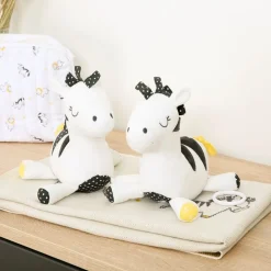 Doudou pluche et pompon