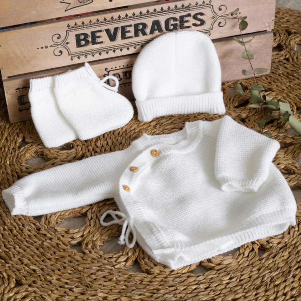 Ensemble naissance bébé brassière, bonnet et chaussons - blanc