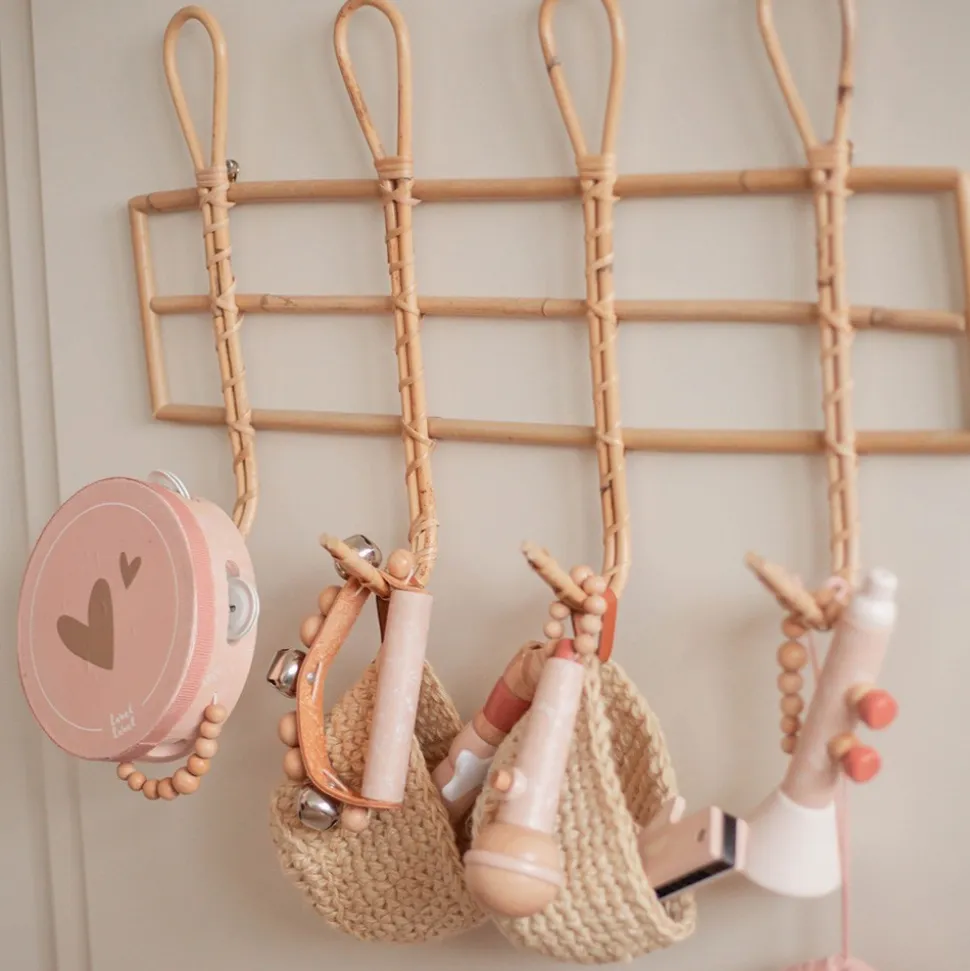 Hochet en bois rose