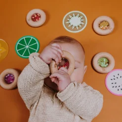 Hochet sensoriel bébé donut en bois kiwis