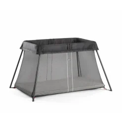 Lit parapluie light babybjorn noir avec drap housse blanc pur organic