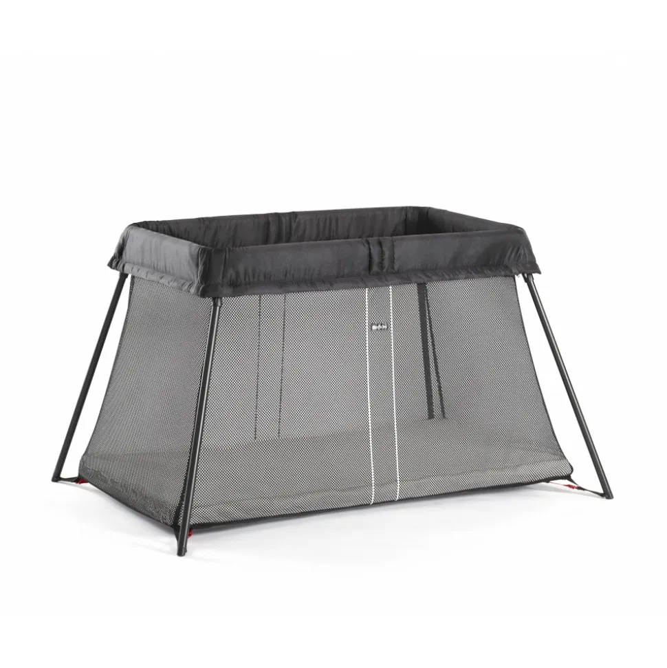 Lit parapluie light babybjorn noir avec drap housse blanc pur organic