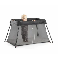 Lit parapluie light babybjorn noir avec drap housse blanc pur organic