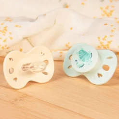 Lot de 2 sucettes anatomiques 0-6 mois animaux vert et beige