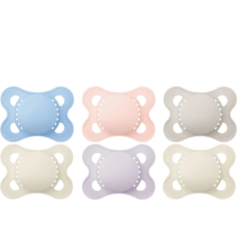 Lot de 2 sucettes original tendance 2-6 mois coloris aléatoire