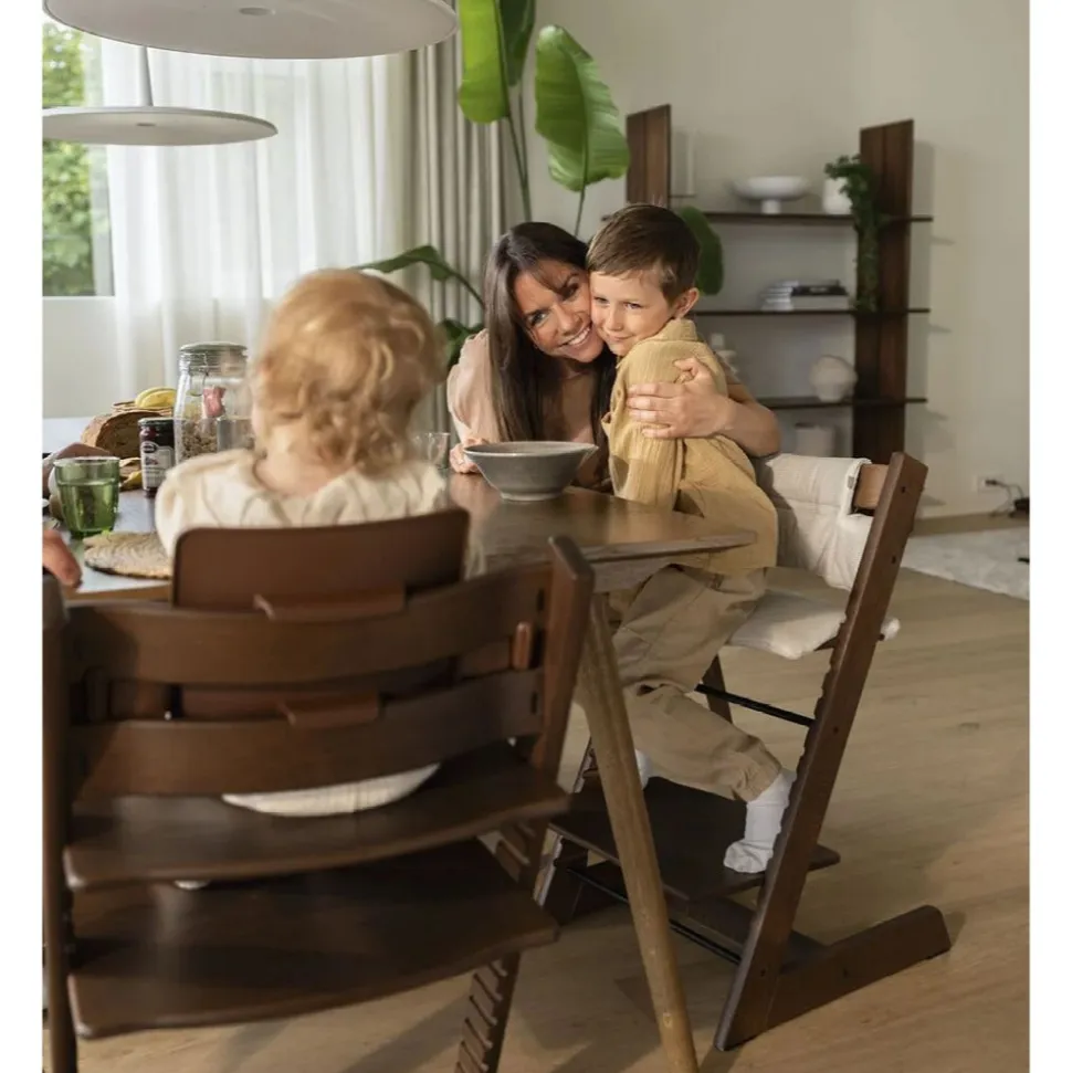 Pack chaise haute tripp trapp + baby set + tablette chêne brun chaud
