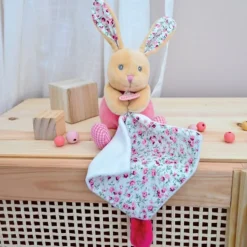 Pantin pm avec doudou lapin poupi rose