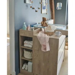 Petite bibliothèque enfant achille