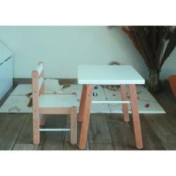 Petite chaise basse enfant louise hybride vert mint