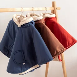 Poncho chaud de voyage imperméable carmin