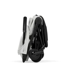 Poussette compacte voyage coya 2 style châssis matt black off white