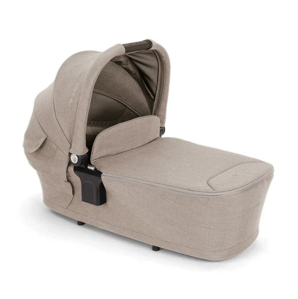 Poussette trio ixxa next + siège auto arra flex + nacelle lytl chateau
