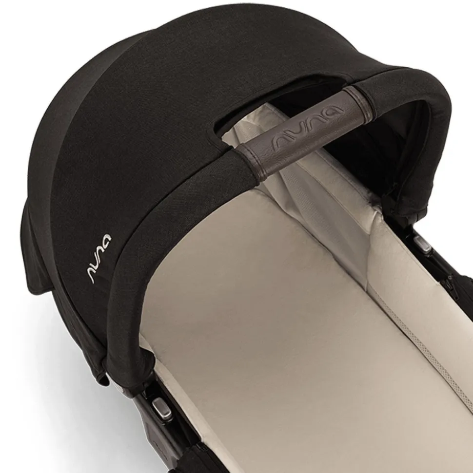 Poussette trio triv lx + siège auto arra flex + nacelle lytl caviar