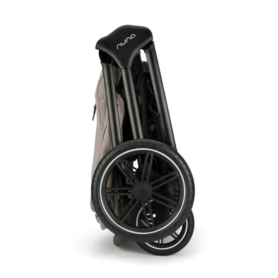 Poussette trio triv lx + siège auto arra flex + nacelle lytl chateau