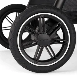 Poussette trio triv next + siège auto arra flex + nacelle lytl thunder