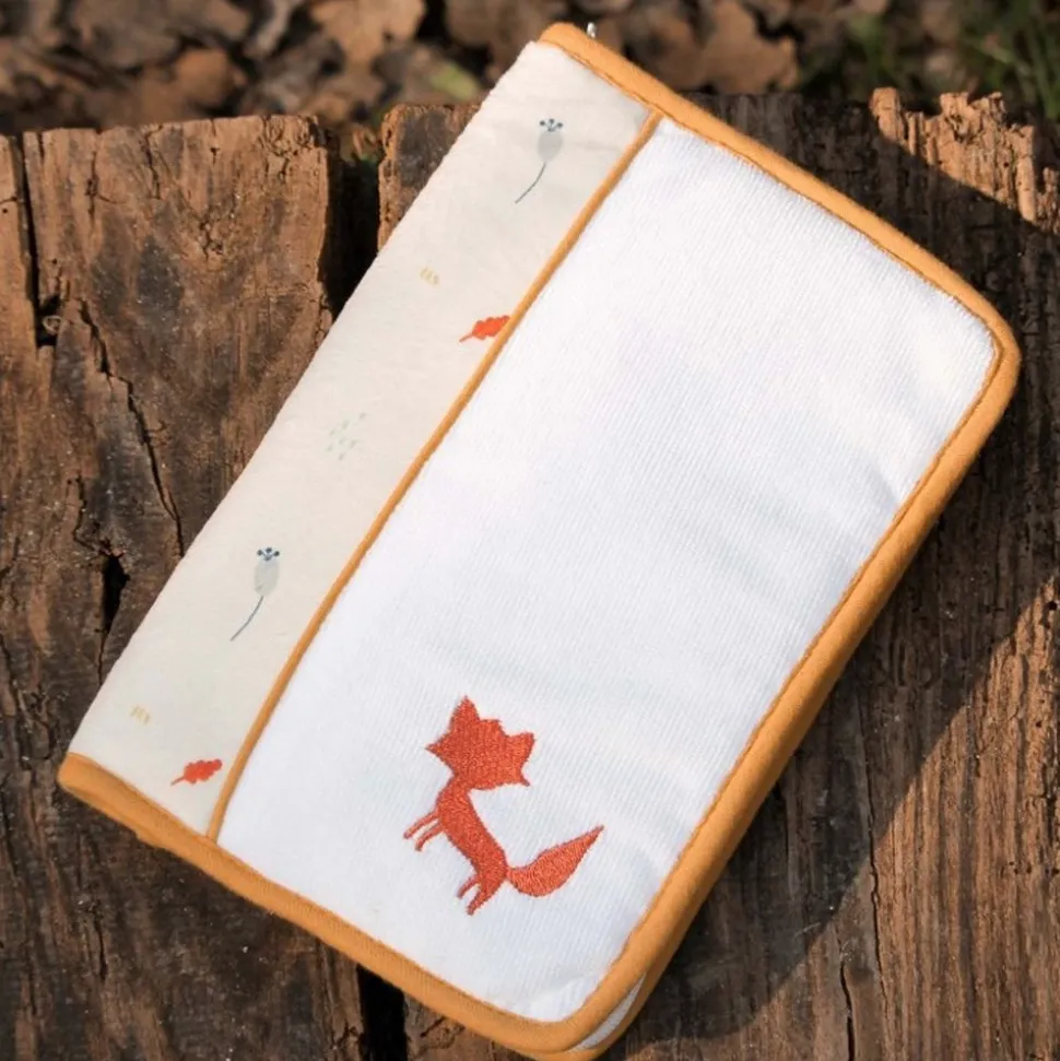 Protège carnet de santé bébé - cache cache en forêt