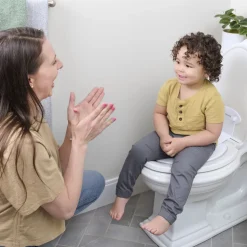 Réducteur de toilette semi-permanent flip & sit
