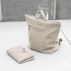 Sac à dos à langer sable