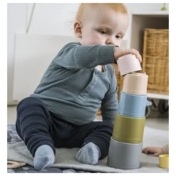 Tasses à empiler en bioplastique